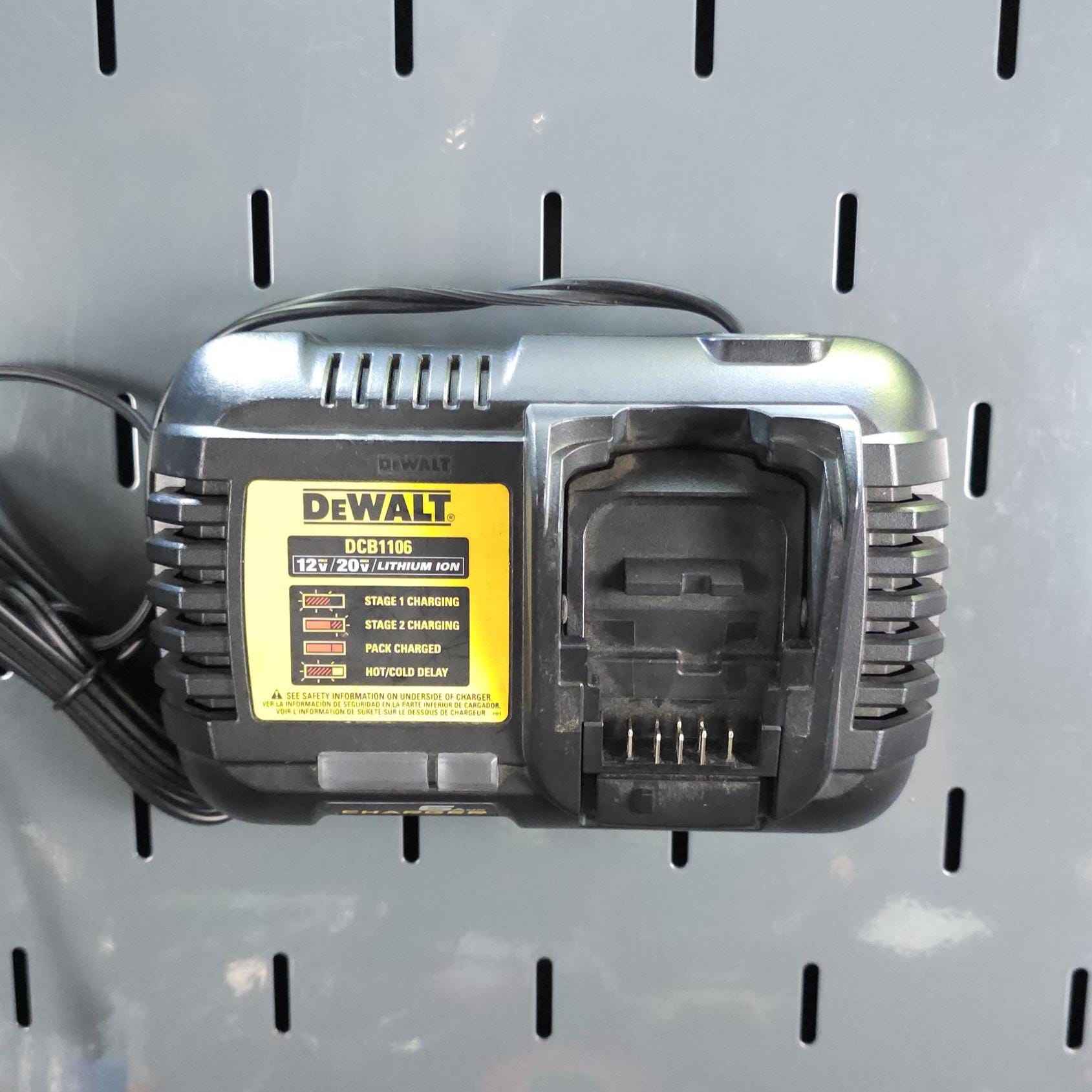 Mount for DeWalt DCB118/DCB1106 Fits US General Series 3 / ICON Hutch and Locker